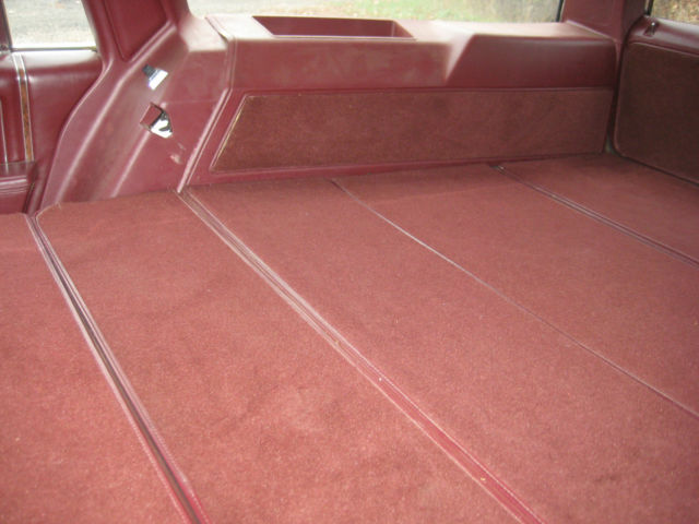 1984 White Oldsmobile Custom Cruiser Wagon