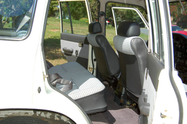 1989 White Toyota Land Cruiser SUV