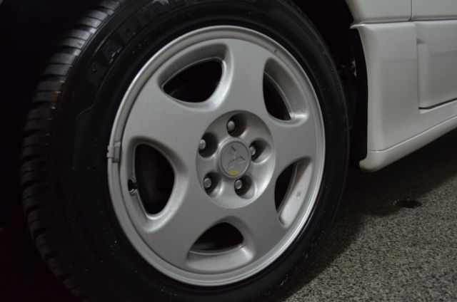 1992 White Mitsubishi 3000GT Coupe