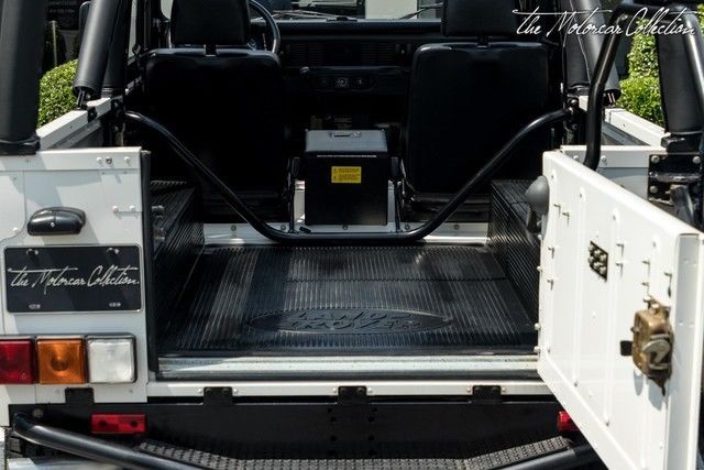 1994 White Land Rover Defender SUV