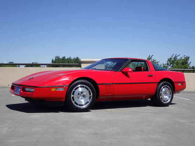 1986 Red Chevrolet Corvette Coupe