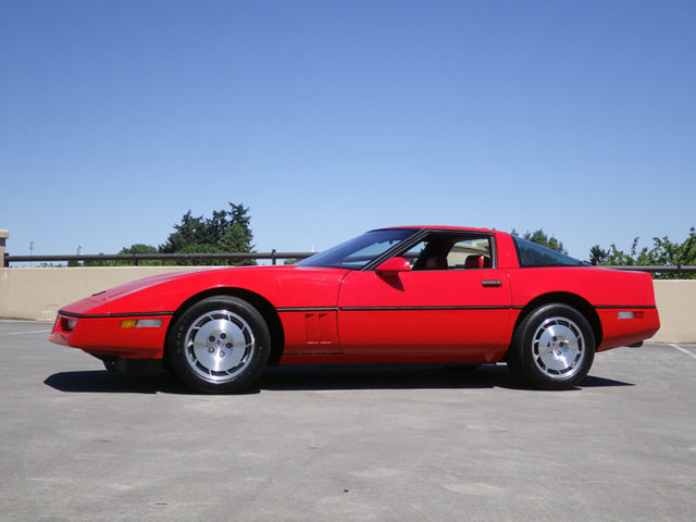 1986 Red Chevrolet Corvette Coupe