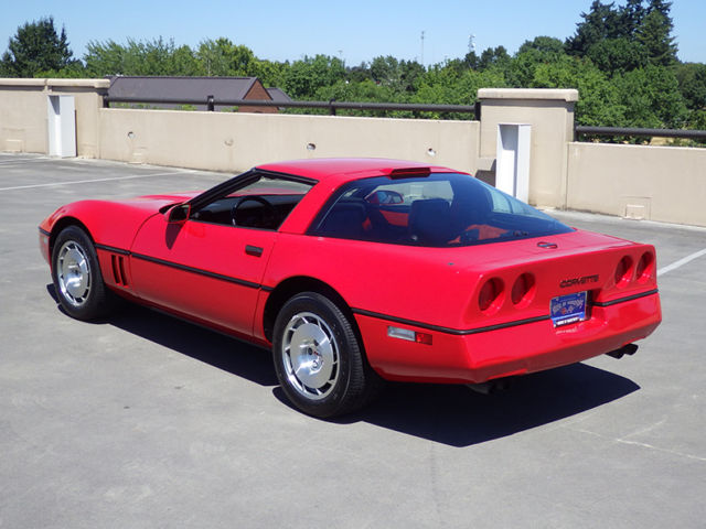 1986 Red Chevrolet Corvette Coupe