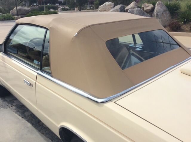 1986 Light Ivory Cream Dodge 600 Convertible