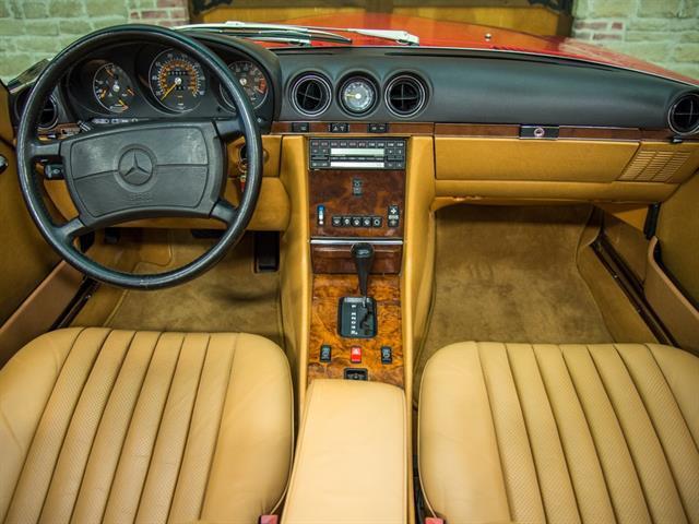 1989 Red Mercedes-Benz 560-Class 560 SL --