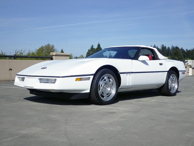 1990 White Chevrolet Corvette Convertible