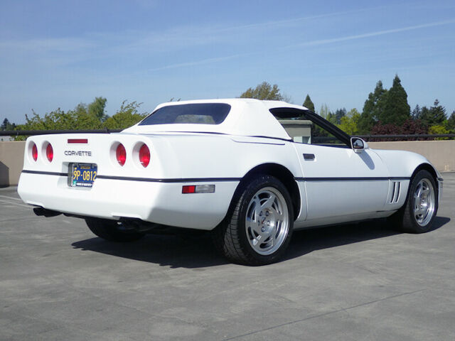 1990 White Chevrolet Corvette Convertible