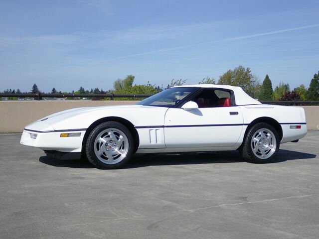 1990 White Chevrolet Corvette Convertible