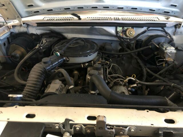 1986 White Ford F-150