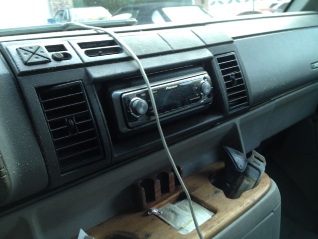 1994 White Chevrolet Astro Extended Passenger Van