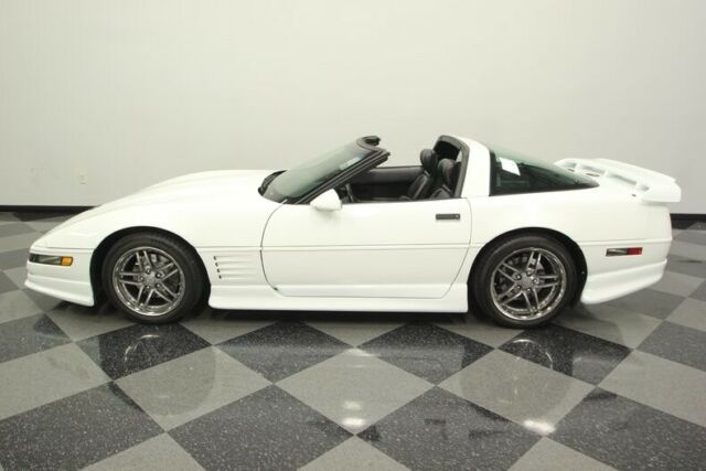 1993 White Chevrolet Corvette Coupe