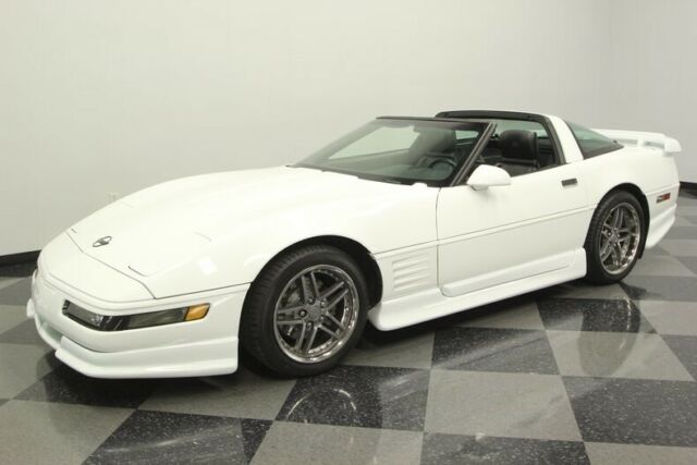 1993 White Chevrolet Corvette Coupe
