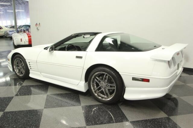 1993 White Chevrolet Corvette Coupe