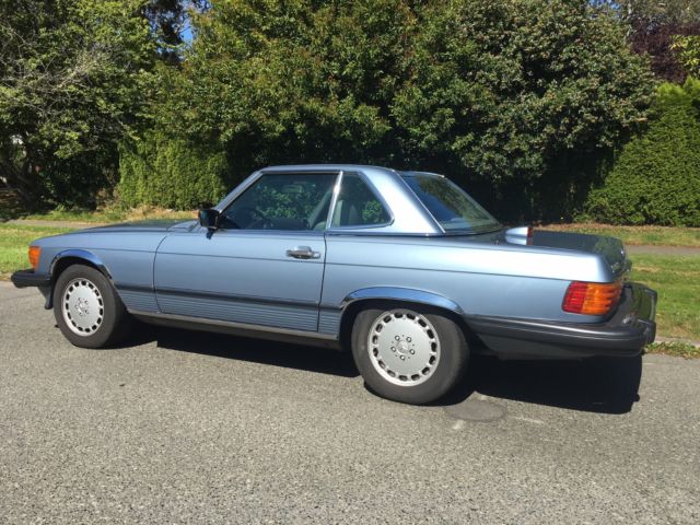 1987 Blue Mercedes-Benz 500-Series Convertible