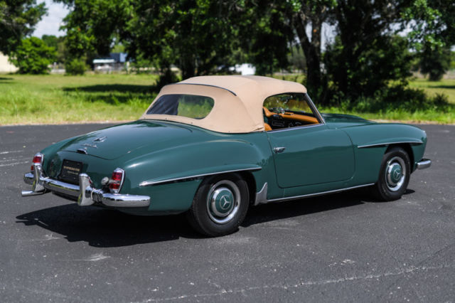 1961 Dunkelgrun (Dark Green) Mercedes-Benz SL-Class Convertible