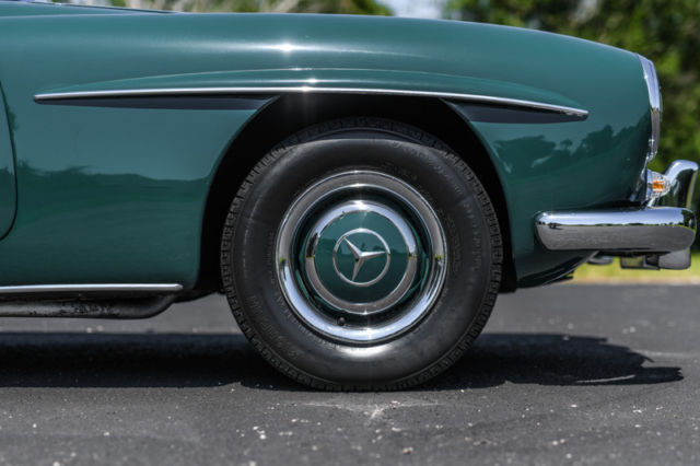 1961 Dunkelgrun (Dark Green) Mercedes-Benz SL-Class Convertible