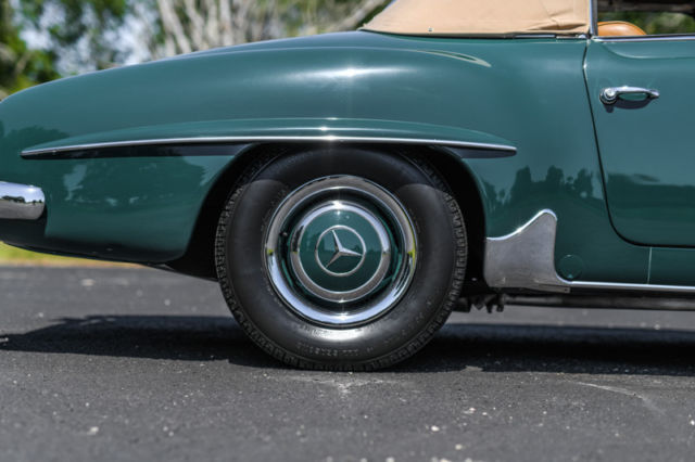 1961 Dunkelgrun (Dark Green) Mercedes-Benz SL-Class Convertible