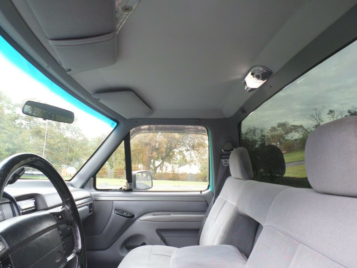 1994 Teal Ford F-150 Standard Cab Pickup