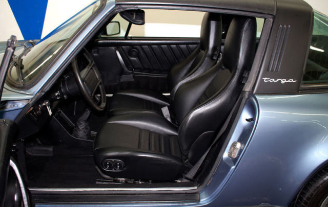 1985 IRIS BLUE METALLIC Porsche 911 Coupe