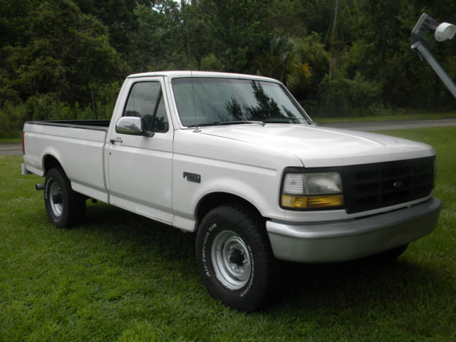 1993 White Ford F-250 Standard Cab Pickup