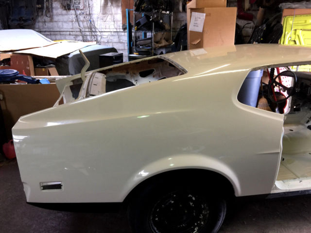 1971 White Ford Mustang Fastback