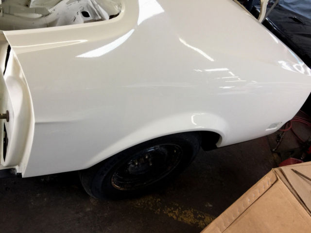 1971 White Ford Mustang Fastback