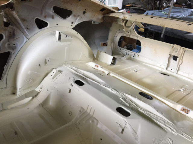 1971 White Ford Mustang Fastback