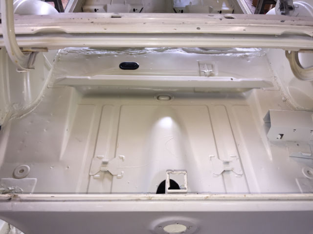 1971 White Ford Mustang Fastback