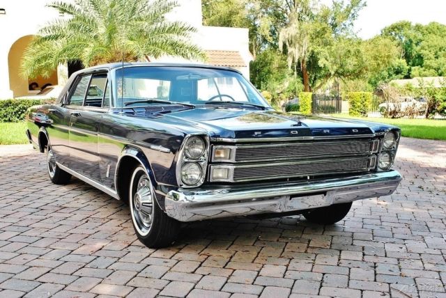 1966 Blue Ford LTD Sedan