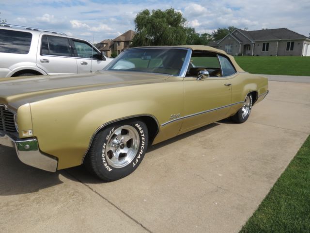 1969 Gold Oldsmobile Eighty-Eight Convertible