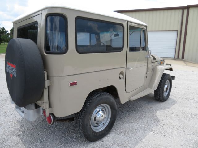 1970 Green Toyota Land Cruiser SUV