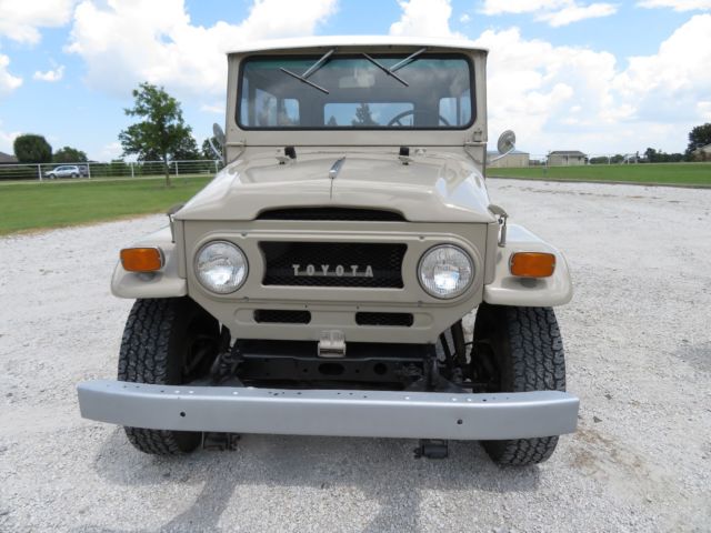 1970 Green Toyota Land Cruiser SUV