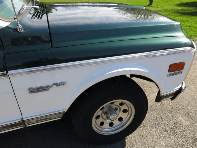 1972 Green/White Chevrolet C-10 Standard Cab Pickup