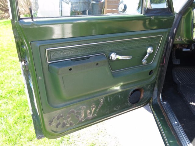 1972 Green/White Chevrolet C-10 Standard Cab Pickup