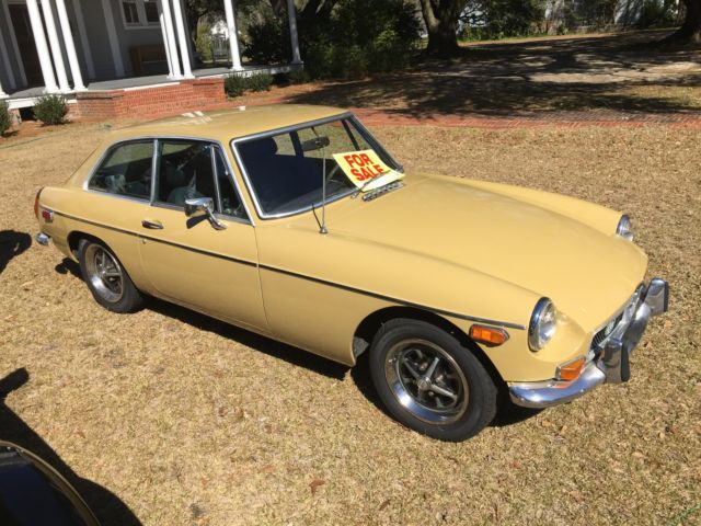 1973 Tan MG MGB