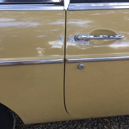 1973 Tan MG MGB
