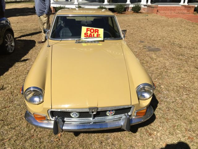 1973 Tan MG MGB