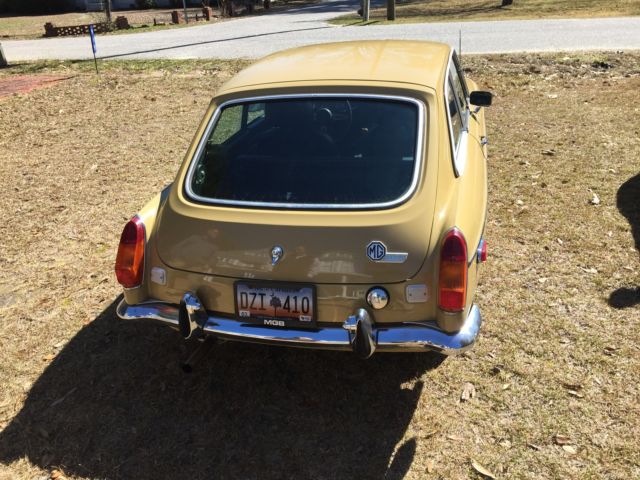 1973 Tan MG MGB