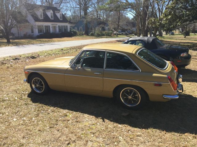 1973 Tan MG MGB