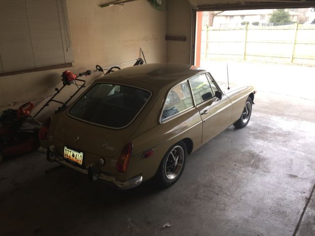 1973 Tan MG MGB