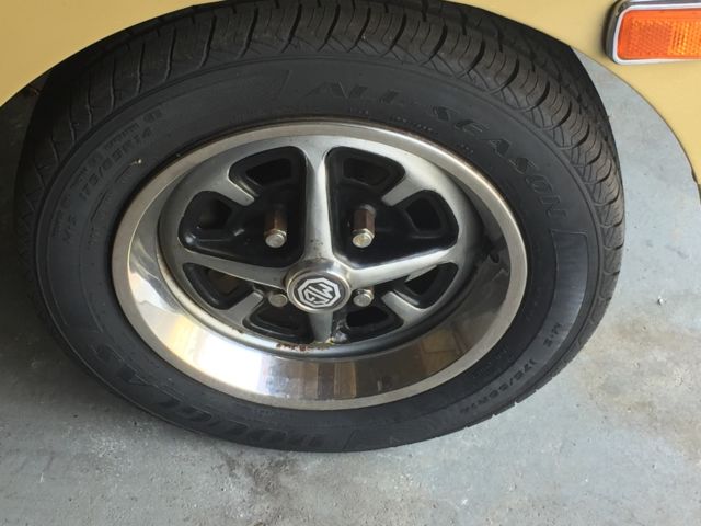 1973 Tan MG MGB