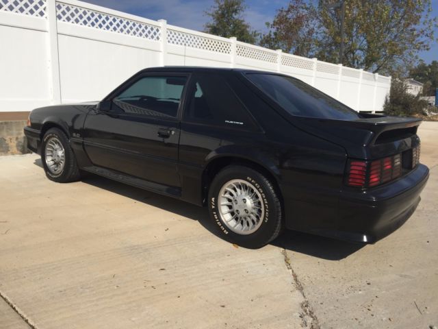 1990 Black Ford Mustang Hatchback