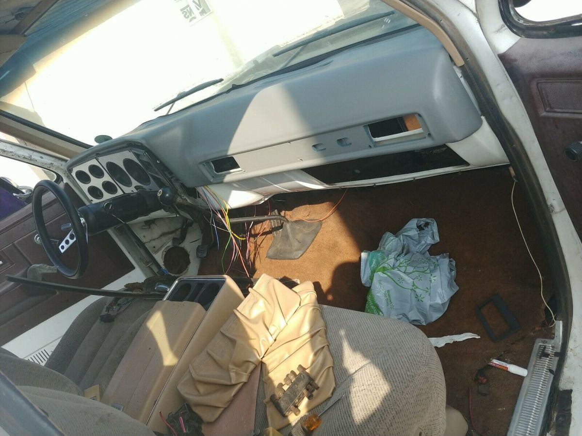 1977 GMC Jimmy sport utility