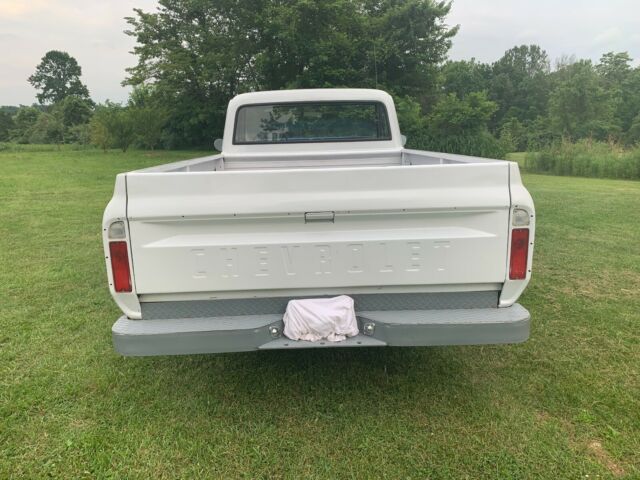 1968 White Chevrolet C-10 Pickup Truck