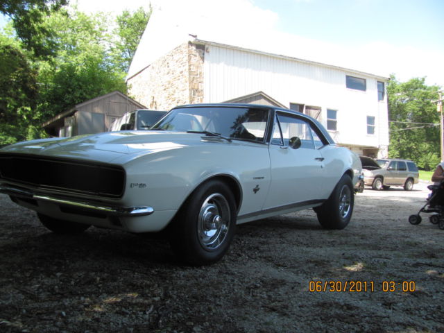 1967 White Chevrolet Camaro