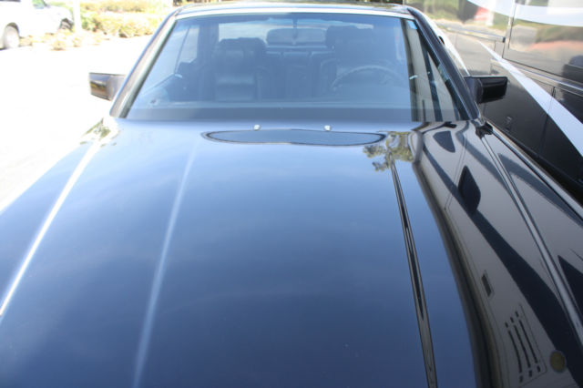 1989 Black Mercedes-Benz 500-Series Coupe