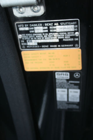 1989 Black Mercedes-Benz 500-Series Coupe