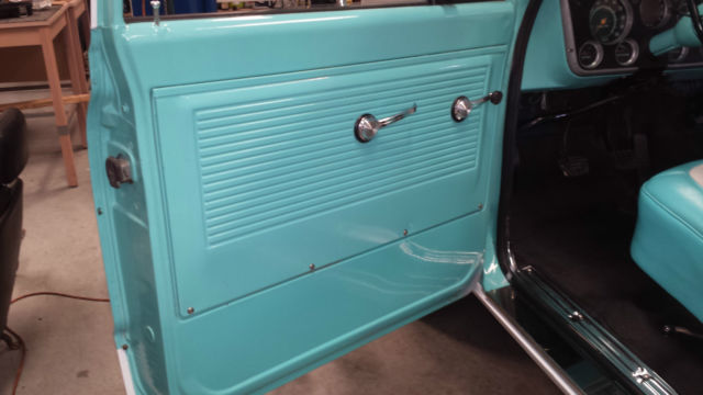 1967 BLUE/WHITE Chevrolet C-10