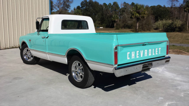 1967 BLUE/WHITE Chevrolet C-10