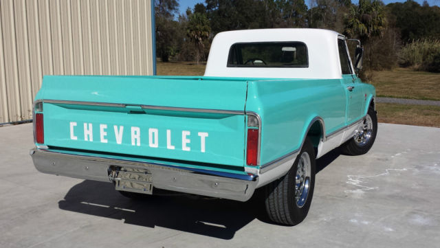 1967 BLUE/WHITE Chevrolet C-10